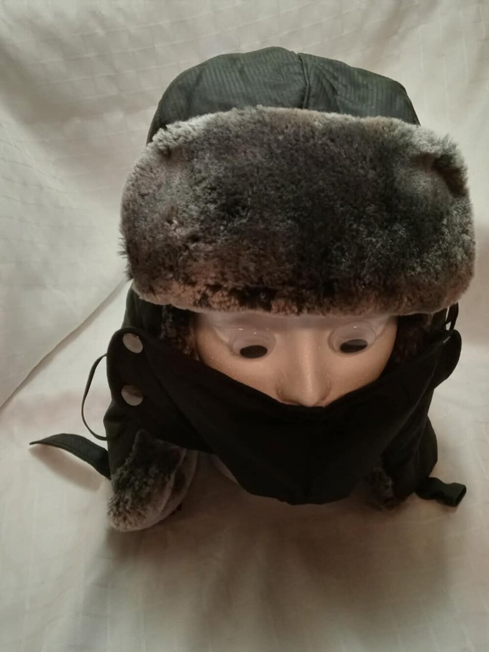 Faux fur-lined winter hat Head circumference 23 inches 1/2
